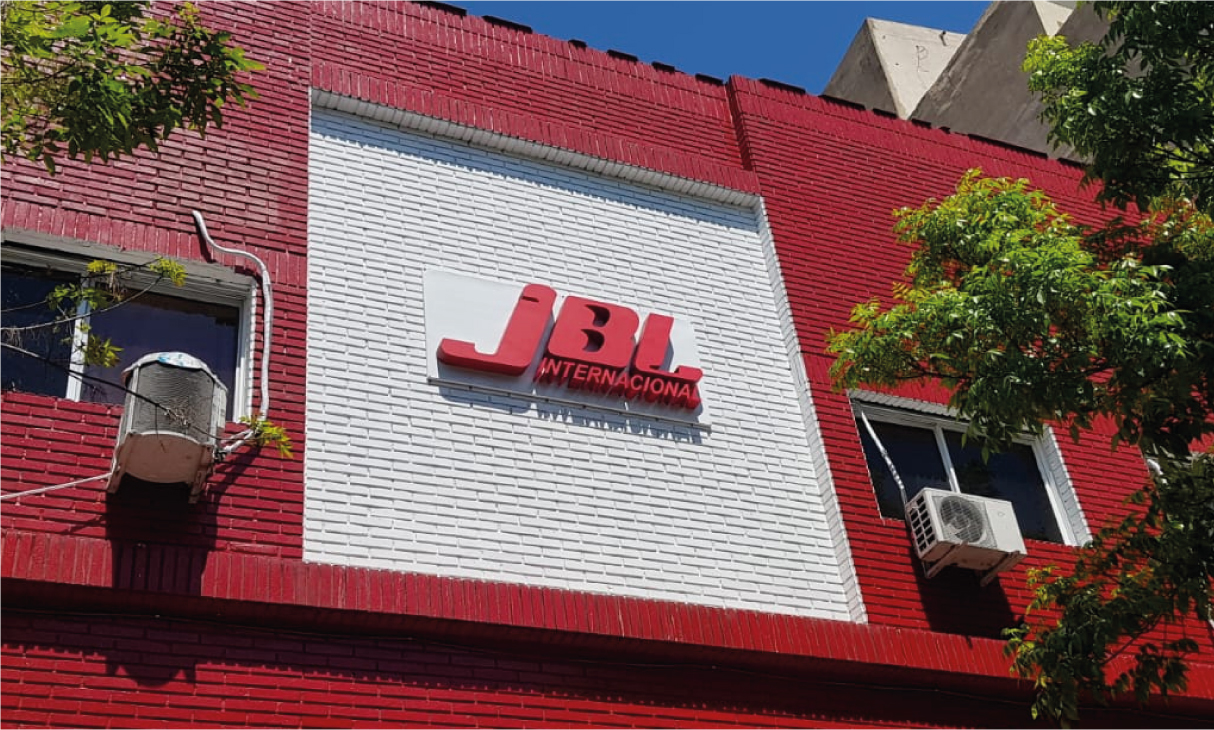 corpóreo JBL empresa de Buses Brasilera